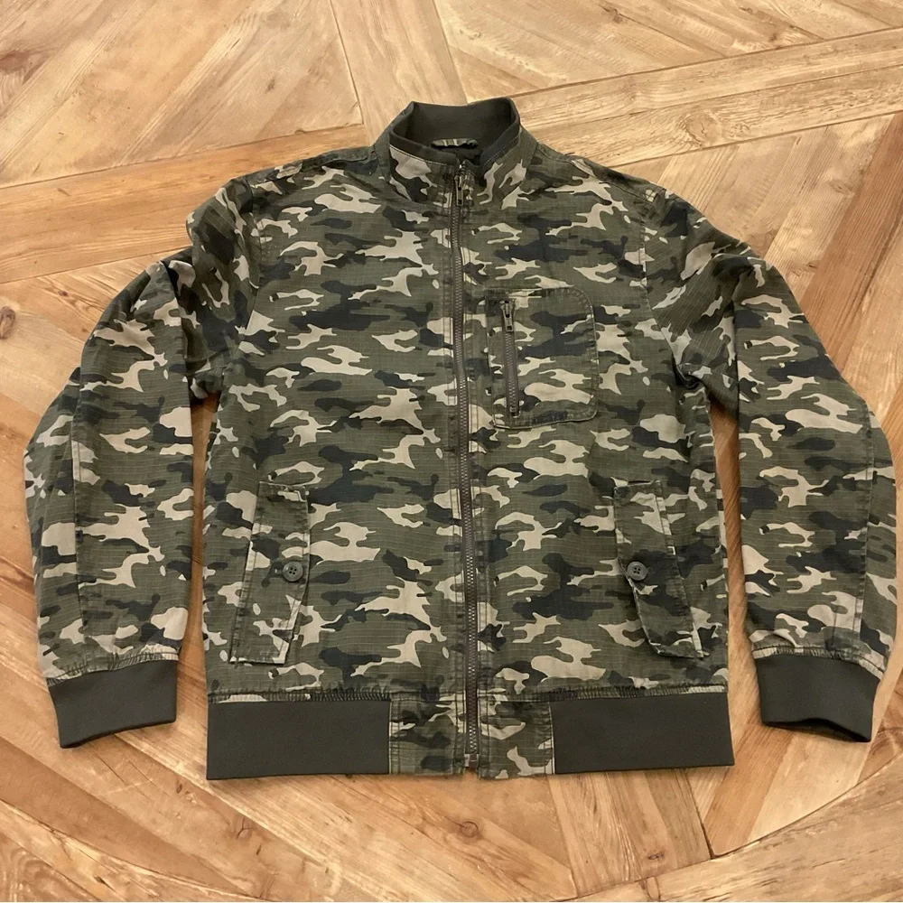 American Rag Camo Jacket Men’s Small Zip Front Utility‎ Style